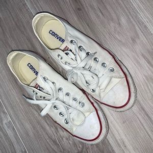 Converse low tops size 8